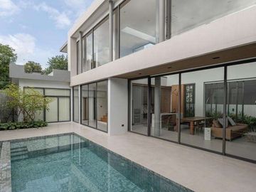 Modern 3 bedroom pool villa located in Chet Yot, Mueang District, Chiang Mai with beautiful Doi Suthep view.