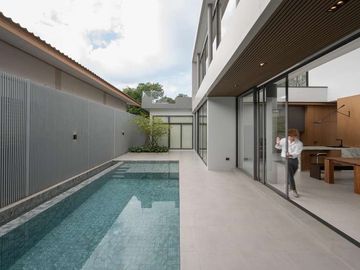 Modern 3 bedroom pool villa located in Chet Yot, Mueang District, Chiang Mai with beautiful Doi Suthep view.