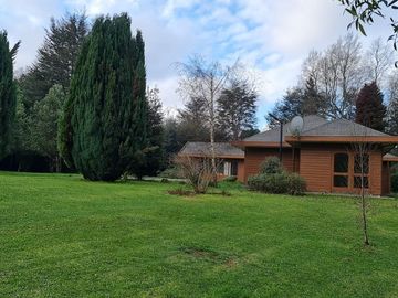 Linda Parcela con casa y cabaña