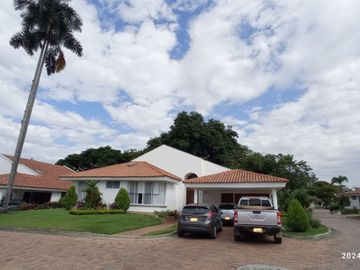 VENTA ACOGEDORA CASA 1 PISO CONDOMINIO - SECTOR COLOMBO BRITANICO