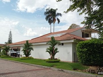 VENTA ACOGEDORA CASA 1 PISO CONDOMINIO - SECTOR COLOMBO BRITANICO