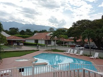 VENTA ACOGEDORA CASA 1 PISO CONDOMINIO - SECTOR COLOMBO BRITANICO