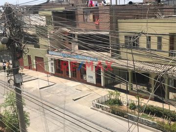 Casa En Venta - Ate- 200 Mt2