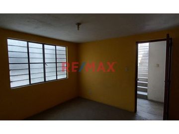 Casa En Venta - Ate- 200 Mt2