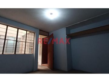 Casa En Venta - Ate- 200 Mt2