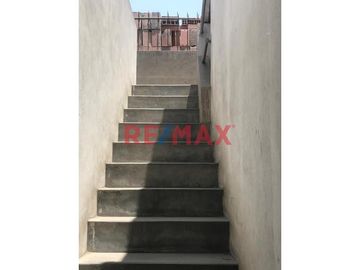 Casa En Venta - Ate- 200 Mt2