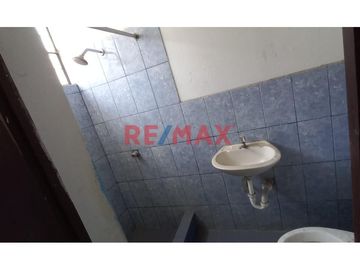 Casa En Venta - Ate- 200 Mt2