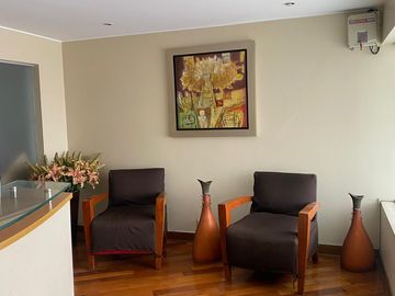 VENDO AMPLIO DUPLEX DE 2 DORM. - 188 M2- 2 TERRAZAS- AV.P.VENTURO - SURCO
