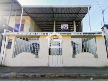 Casa en Venta Cerca del Tía de la calle 10 de Agosto, Machala