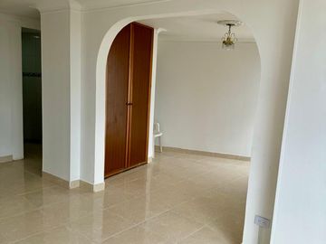 Apartamento en Arriendo  ubicado en la Avenida Sur