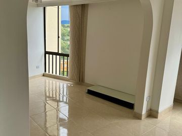 Apartamento en Arriendo  ubicado en la Avenida Sur