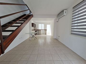 Venta de Casa de 2 pisos, 2 dormitorios en Urbanización Ciudad Santiago, etapa Centenario, Km. 19.5 Vía a Daule