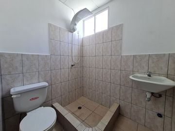 Venta de Casa de 2 pisos, 2 dormitorios en Urbanización Ciudad Santiago, etapa Centenario, Km. 19.5 Vía a Daule