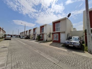Venta de Casa de 2 pisos, 2 dormitorios en Urbanización Ciudad Santiago, etapa Centenario, Km. 19.5 Vía a Daule