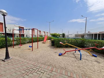 Venta de Casa de 2 pisos, 2 dormitorios en Urbanización Ciudad Santiago, etapa Centenario, Km. 19.5 Vía a Daule