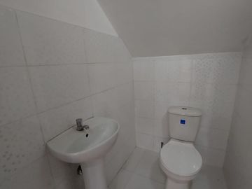 Se Alquila Casa De Dos Pisos Para Empresa O Vivienda En San Martin De Porres