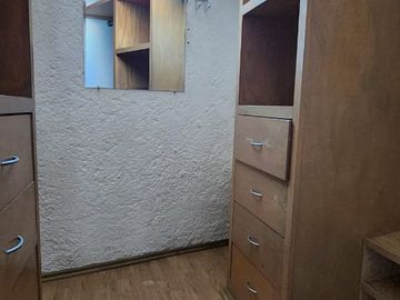 Casa rodeada de jardines