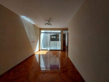 Se Alquila Departamento En Primer Piso De 140Mt En San Martin De Porres