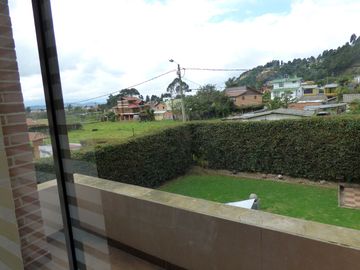 🌟 Amplia casa en Cota, Vereda Cetime, con espectacular vista 🏡