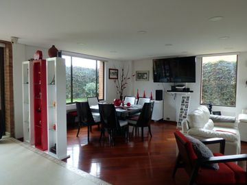 🌟 Amplia casa en Cota, Vereda Cetime, con espectacular vista 🏡