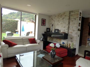🌟 Amplia casa en Cota, Vereda Cetime, con espectacular vista 🏡