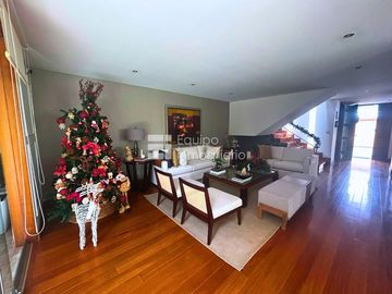 MODERNA CASA EN CHACARILLA