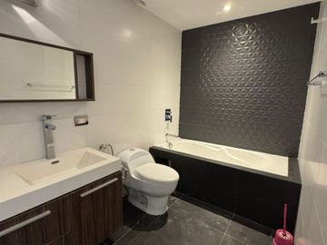 Pent House de 439 m² de 4 Dorm. con Vista Panorámica a Miraflores