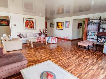 Venta De Hermoso Departamento Limite Con San Isidro