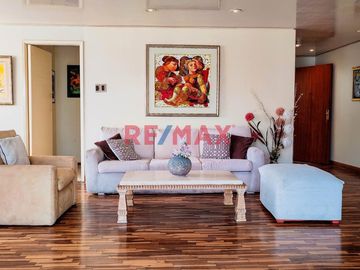 Venta De Hermoso Departamento Limite Con San Isidro