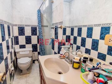Venta De Hermoso Departamento Limite Con San Isidro