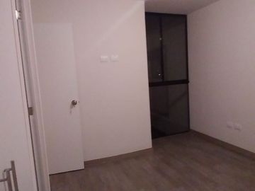 ALQUILER DE DEPARTAMENTO EN ESTRENO CON COCHERA EN CHORRILLOS