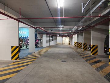 ALQUILER DE DEPARTAMENTO EN ESTRENO CON COCHERA EN CHORRILLOS