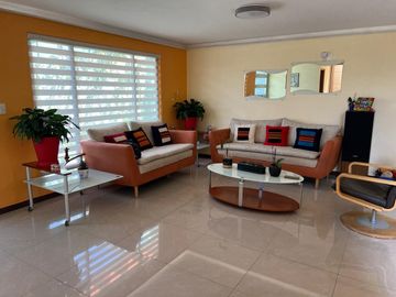 CASA EN VENTA EN ZINACANTEPEC, BOSQUES DE ICA
