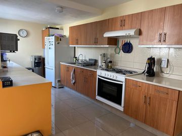 CASA EN VENTA EN ZINACANTEPEC, BOSQUES DE ICA