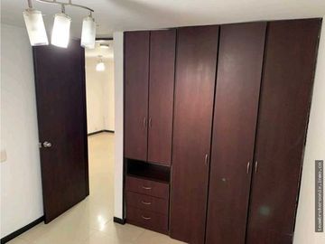 VENDO APARTAMENTO EN LA FLORA