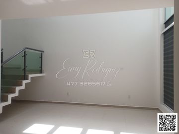 CASA EN VENTA, SIERRA NOGAL. León,Gto; 3 REC. TODAS CON BAÑO, CERCA DE LA IBERO, EXCELENTE OPORTUNIDAD