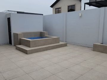 En venta lujosa y moderna casa en Isla Celeste, etapa Estribor, via a Samborondon