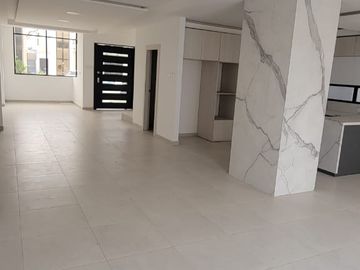 En venta lujosa y moderna casa en Isla Celeste, etapa Estribor, via a Samborondon