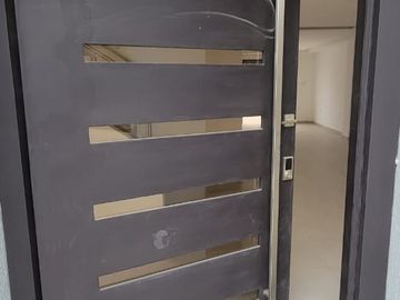En venta lujosa y moderna casa en Isla Celeste, etapa Estribor, via a Samborondon