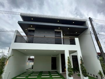 Modern 2-Storey Contemporary House and Lot for SALE with Pool in Angeles City near Clark