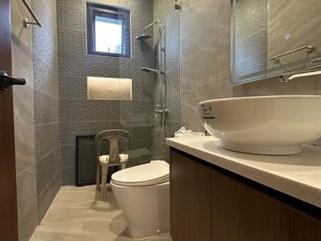 Modern 2-Storey Contemporary House and Lot for SALE with Pool in Angeles City near Clark