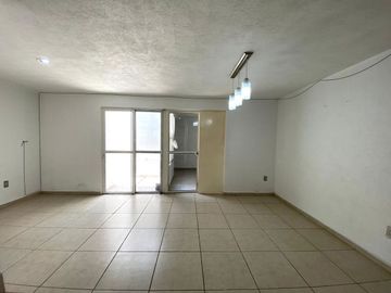 CASA EN VENTA EN PARQUES DE TESISTAN, ZAPOPAN JALISCO.