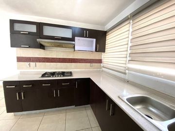 CASA EN VENTA EN PARQUES DE TESISTAN, ZAPOPAN JALISCO.