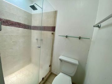 CASA EN VENTA EN PARQUES DE TESISTAN, ZAPOPAN JALISCO.