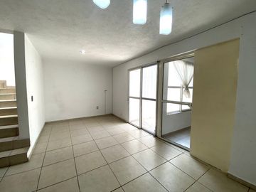 CASA EN VENTA EN PARQUES DE TESISTAN, ZAPOPAN JALISCO.