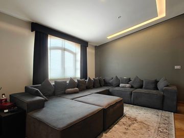 Casa en Venta en Metepec con amplio terreno, acabados de lujo.
