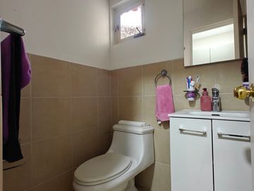 Casa en Venta en Metepec con amplio terreno, acabados de lujo.