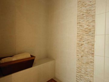 Casa en Venta en Metepec con amplio terreno, acabados de lujo.