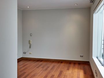 BAJÓ DE PRECIO!!! Departamento vista exterior a Parque Bella Luz, Chacarilla, Surco