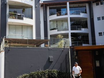 BAJÓ DE PRECIO!!! Departamento vista exterior a Parque Bella Luz, Chacarilla, Surco